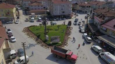 Akyazı'da Kavşaklar Yenileniyor