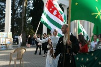 ABHAZYA - Çerkesler Abhazya'da Kutlama Yaptı