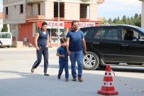 TAVUKLU PİLAV - Denizli'de 70 Anaokulu Öğrencisi Zehirlenme Şüphesiyle Hastaneye Kaldırıldı