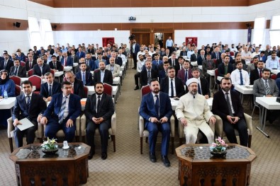 Diyanet İşleri Başkanı Prof. Dr. Ali Erbaş Yurt Dışında Görev Yapacak Din Görevlilerine Hitap Etti