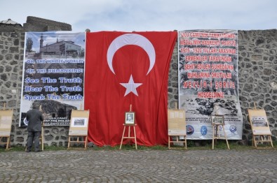 Kars Ulu Cami'de Ermeniler Yakılan Müslümanlar 103. Yıldönümünde Anıldı