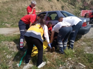 Adana'da Otomobiller Kafa Kafaya Çarpıştı Açıklaması 1 Yaralı