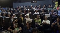 SELDA ALKOR - Bodrum'da 'İki Yaka Yarım Aşk' Filmin Gösterimi