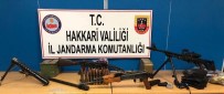 KALAŞNIKOF - Hakkari Kırsalında Silah, Mühimmat Ele Geçirildi