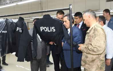 Türk Polis Teşkilatının Üniformaları Adıyaman'da Üretiliyor