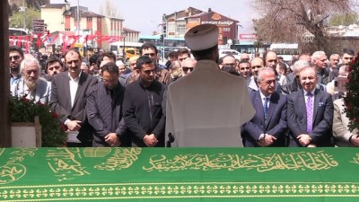 Başbakan Yardımcısı Akdağ Gazeteci Narmanlıoğlu'nun Cenazesine Katıldı