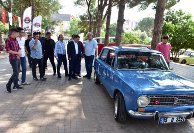 Klasik Otomobiller Dokuma'da Buluştu
