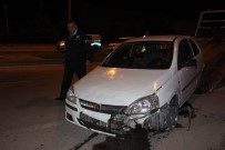 BEYİN KANAMASI - Kontrolden Çıkan Otomobil Takla Attı Açıklaması 2 Yaralı