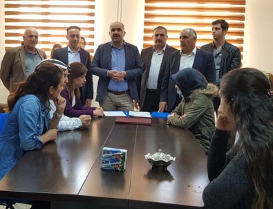 Ankara'da Eğitim Bir Sen'in imza kampanyası