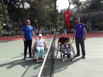 TENİS KULÜBÜ - Bartın Belediyesi Tenis Takımı İzmir'de Yarı Finale Yükseldi