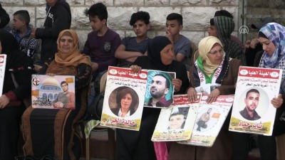 Batı Şeria'da Filistinli Tutuklulara Destek Gösterisi