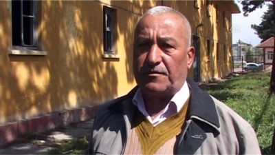 Çatıda Mahsur Kalan Köpeği İtfaiye Kurtardı