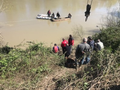 Nehirde Kaybolan Yaşlı Adamı Arama Çalışmaları Devam Ediyor