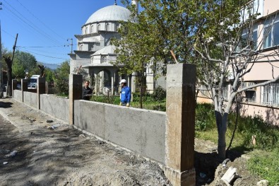 Salihli Belediyesi Sanayi Camisini Yeniliyor