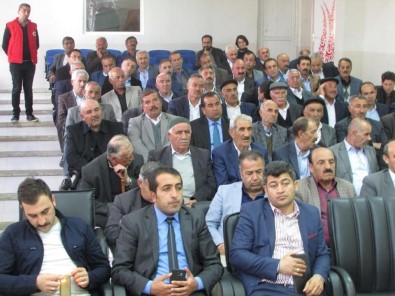 Şerif Onat SHM'den Gürpınar'da Muhtarlara Seminer