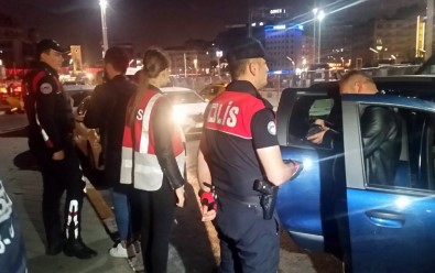 1 Mayıs Öncesi Taksim'de Helikopter Destekli Uygulama