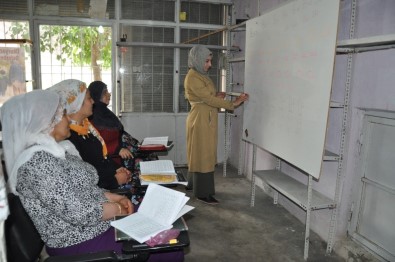 Kadınlar Talep Etti, Belediye Kurs Açtı