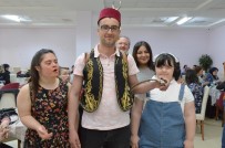 MARATON - Kuşcağız Aile Yaşam Merkezi'nden Zihinsel Engelli Ve Yaşlılara Sıra Gecesi