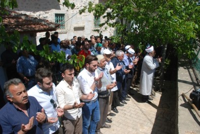 Tokat'ta Köylüler Yağmur Duasına Çıktı