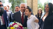 ENGELLİ ÖĞRENCİLER - Başbakan Yıldırım'dan Görme Engelli Öğrencilere Ziyaret