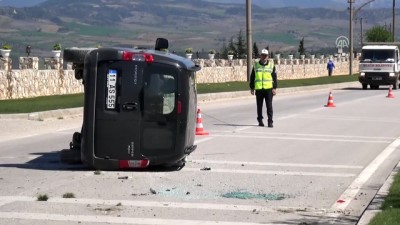 Bilecik'te Trafik Kazası Açıklaması 2 Yaralı
