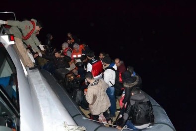 Ege'de 271 Kaçak Göçmen Yakalandı