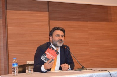 Gazeteci-Yazar Mehmet Uluğtürkan Genç Okuyucularıyla Buluştu