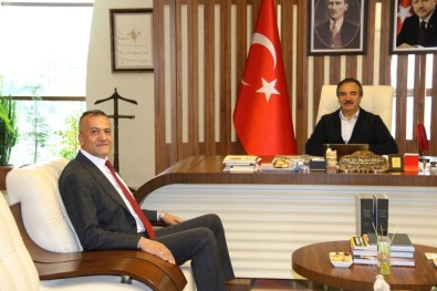 Kapadokya Üniversitesi Rektörü Karasar'dan NEVÜ Rektörü Bağlı'ya Ziyaret