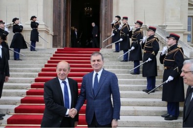 AB Bakanı Çelik, Fransa Dışişleri Bakanı İle Görüştü