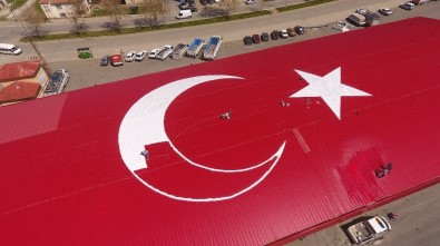 Afşin Belediyesi'nden Dev Türk Bayrağı