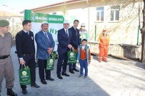 Altıntaş'ta Öğrencilere Fidan Dağıtıldı