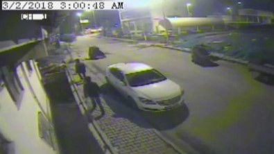 Ataşehir'de Demir Hırsızları Kamerada
