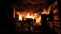 Eyüpsultan'da İzolasyon Fabrikasında Yangın