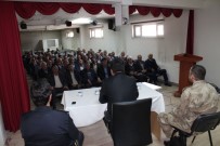 Kaymakam Dundar, Muhtarlarla Aylık İstişare Toplantısında Bir Araya Geldi