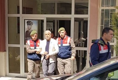 Konya'da 6 Suçtan Aranan Hırsızlık Şüphelisi Profesör Kimliğiyle Yakalandı