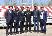 ÜNİVERSİTE KAMPÜSÜ - Solo Türk, ERÜ'de Prova Uçuşu Yaptı