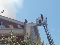 AYVALı - Başkent'te Korkutan Yangın