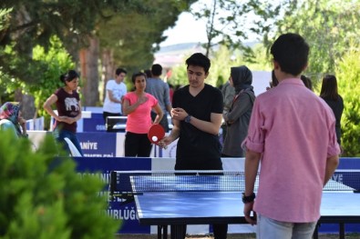 Öğrenciler Doyasıya Masa Tenisi Oynadı