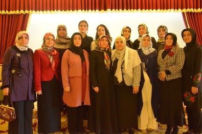 Sendikacılıkta 'Kadının Yeri Ve Önemi' Konulu Toplantı Yapıldı