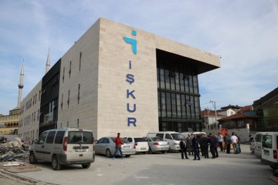 Vali Balkanlıoğlu'dan İş-Kur Binasına İnceleme