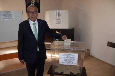 AYSO'da Mehmet Yunus Şahin Güven Tazeledi