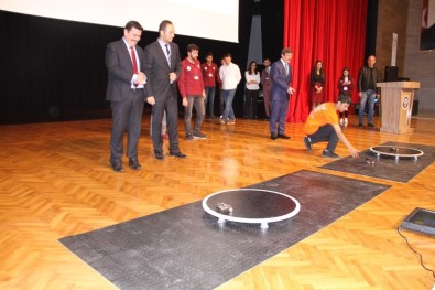 Erzincan Üniversitesi'nde Robotlar Yarıştı