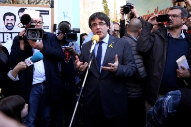 Eski Katalan Lider Evine Dönmek İstiyor