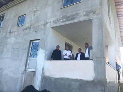 Mahalle Çocuklarından Milletvekili Tayyar'a Sevgi Gösterisi