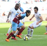 KALE ÇİZGİSİ - Trabzon'da İlk Yarıda Gol Yok
