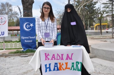 Uşak'ta Kadın Haklarıyla İlgili Farkındalık Oluşturmak Amaçlı Proje Gerçekleştirildi