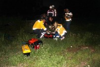 LÜKS OTOMOBİL - Ayvalık'ta Korkunç Trafik Kazası; 3 Ölü