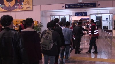 Erzurum'da 227 Afgan Göçmen Sınır Dışı Edildi
