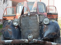 KLASİK OTOMOBİL - Eski Ambulans 28 Bin 500 Liraya Satıldı