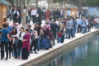 BALıKLıGÖL - Havalar Isınınca Vatandaşlar Soluğu Balıklıgöl'de Aldı